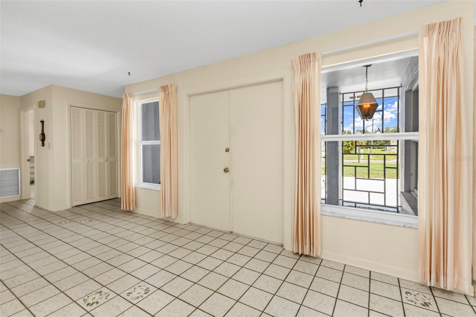 ROTONDA WEST OAKLAND HILLS - Residential