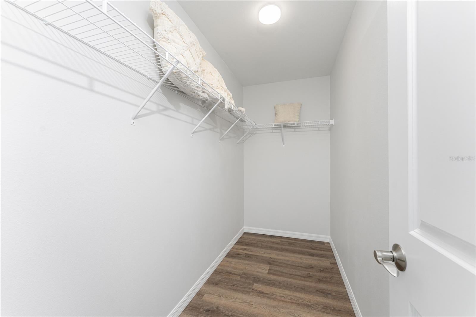 EL JOBEAN WARD 01 - Residential