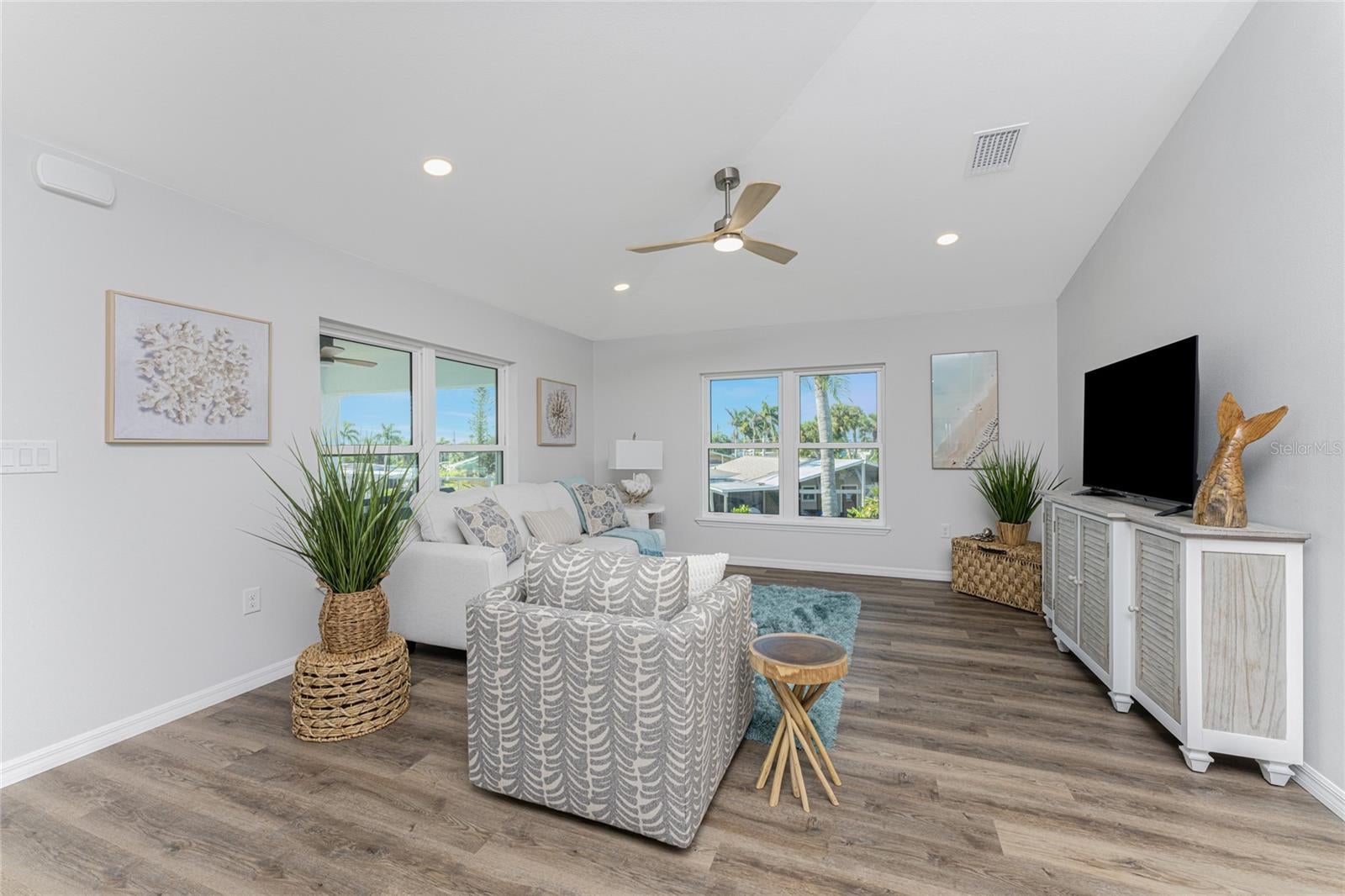EL JOBEAN WARD 01 - Residential