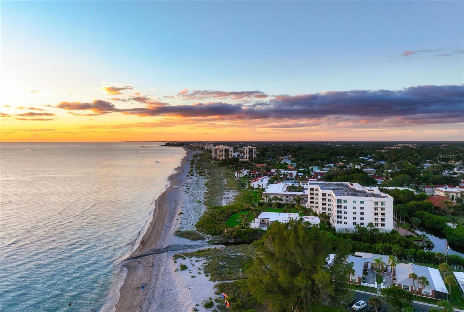 ISLAND SHORES - Residential