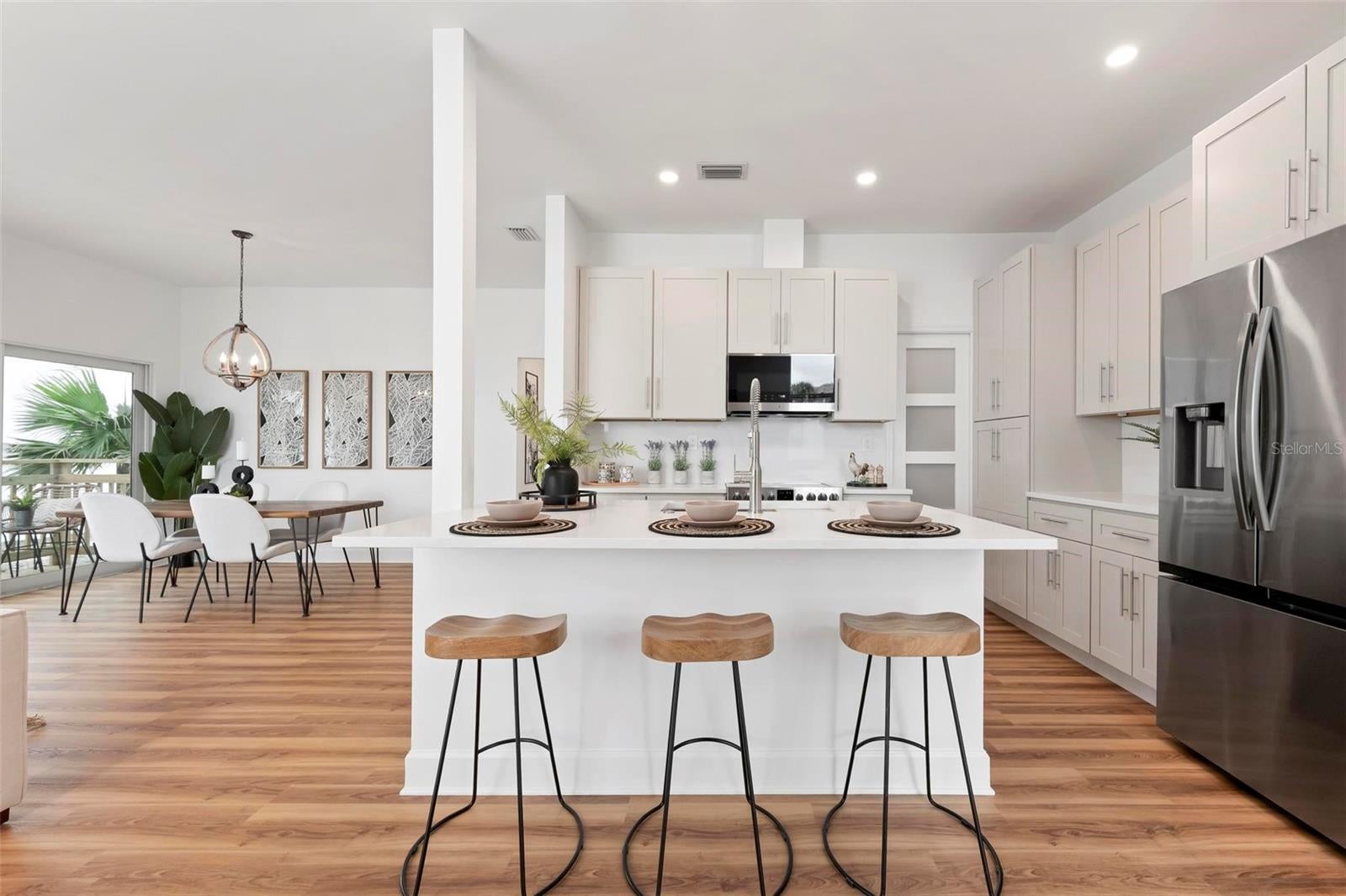 ISLAND SHORES - Residential