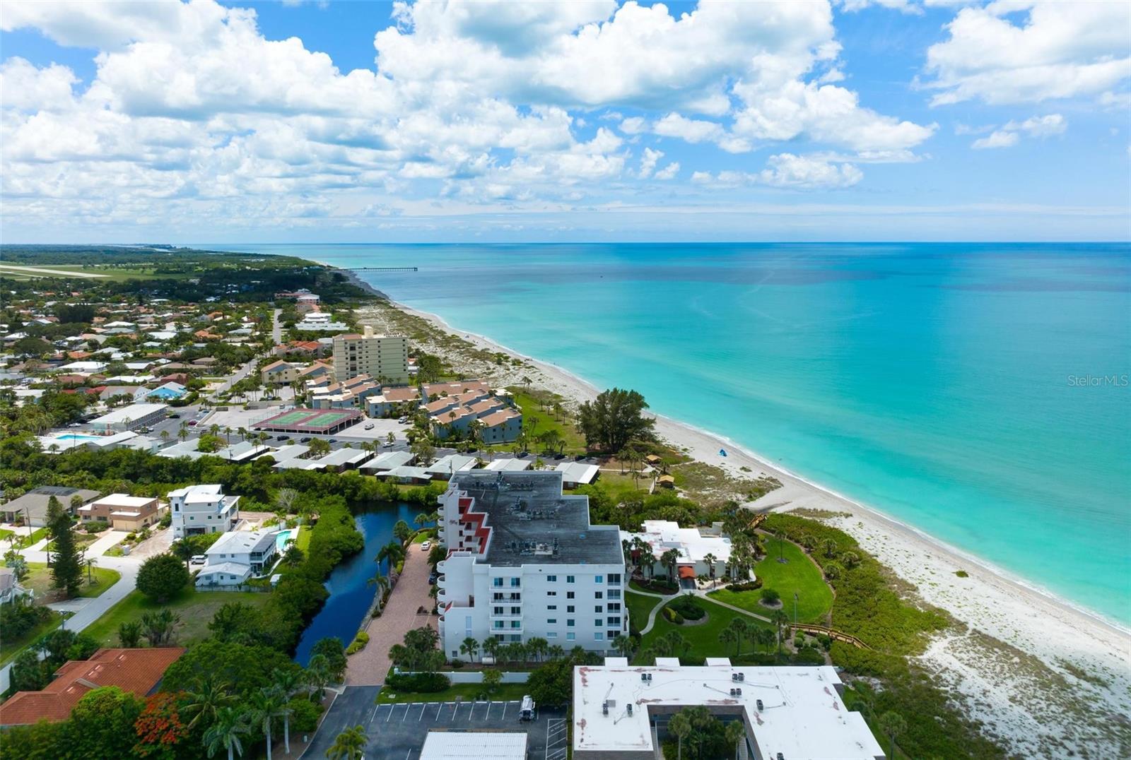 ISLAND SHORES - Residential