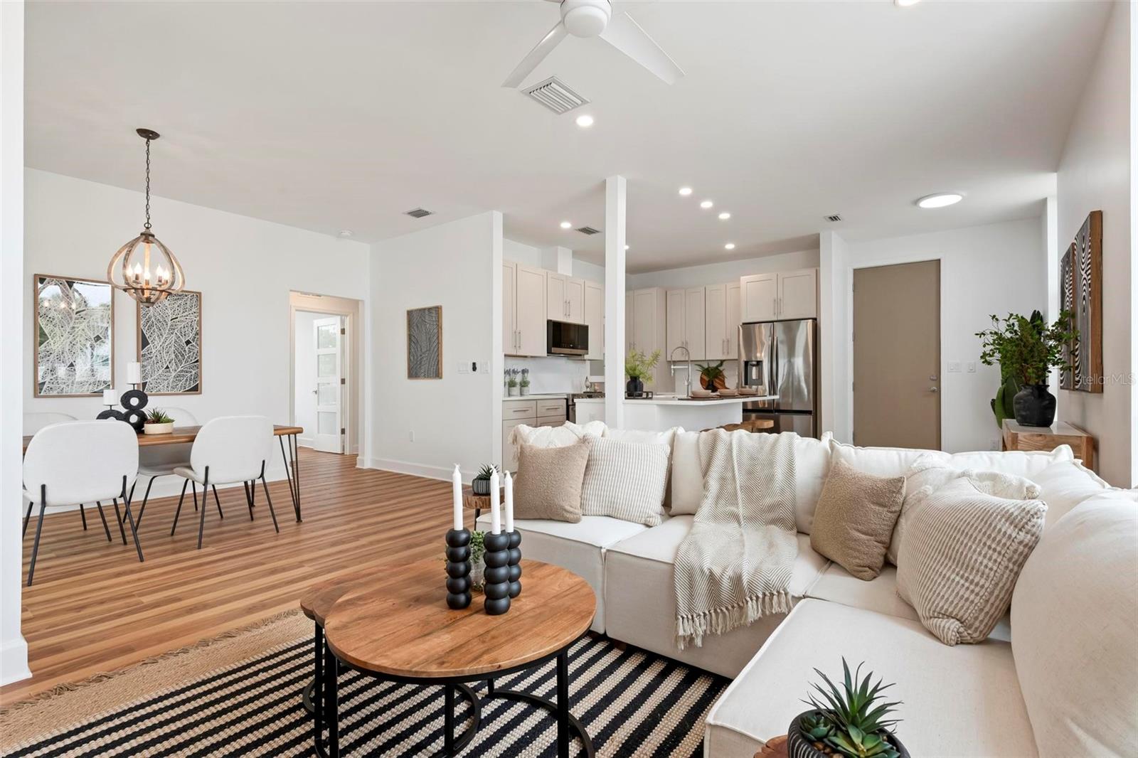 ISLAND SHORES - Residential