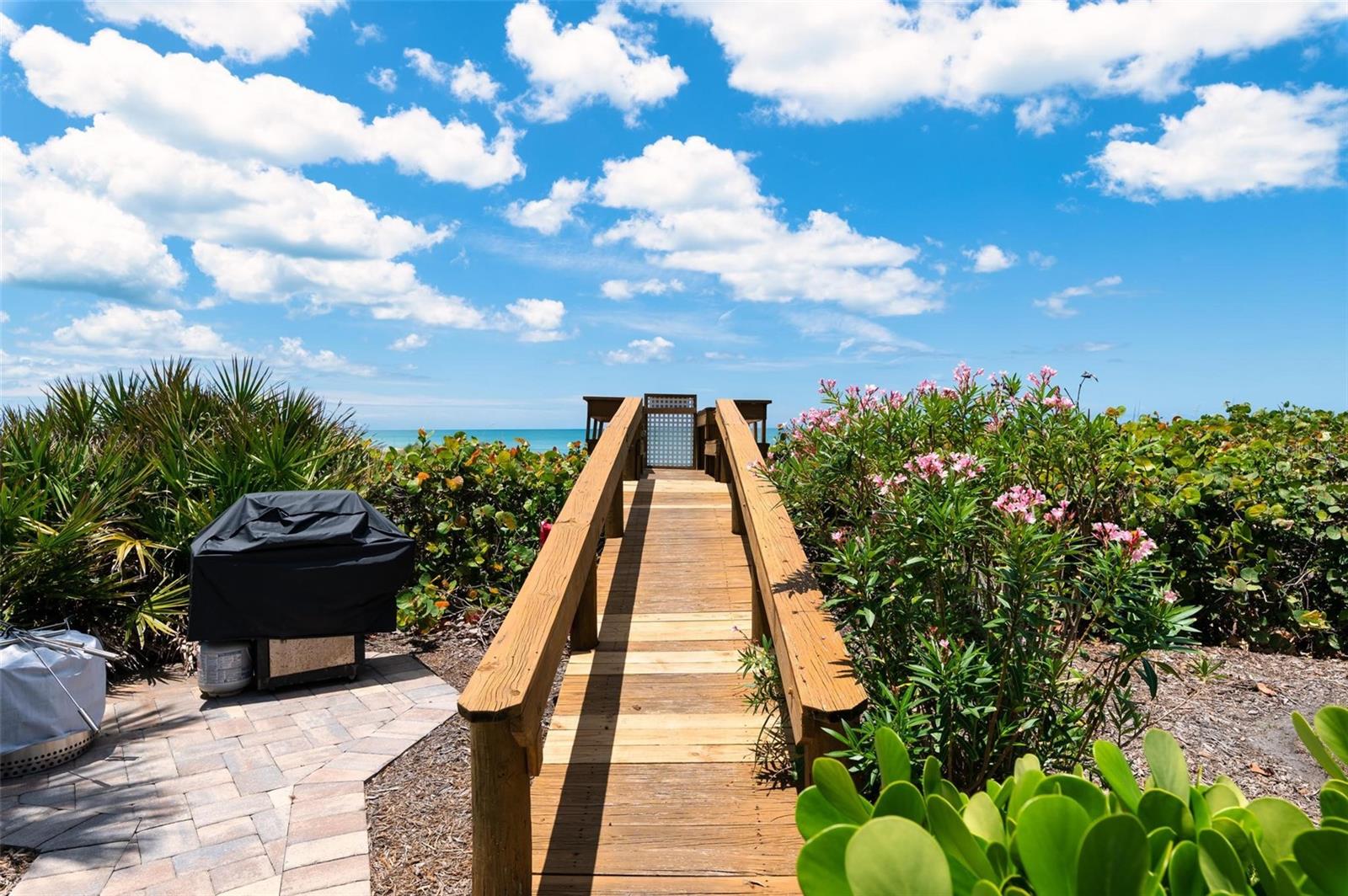 ISLAND SHORES - Residential