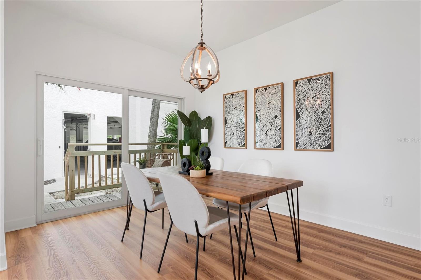 ISLAND SHORES - Residential