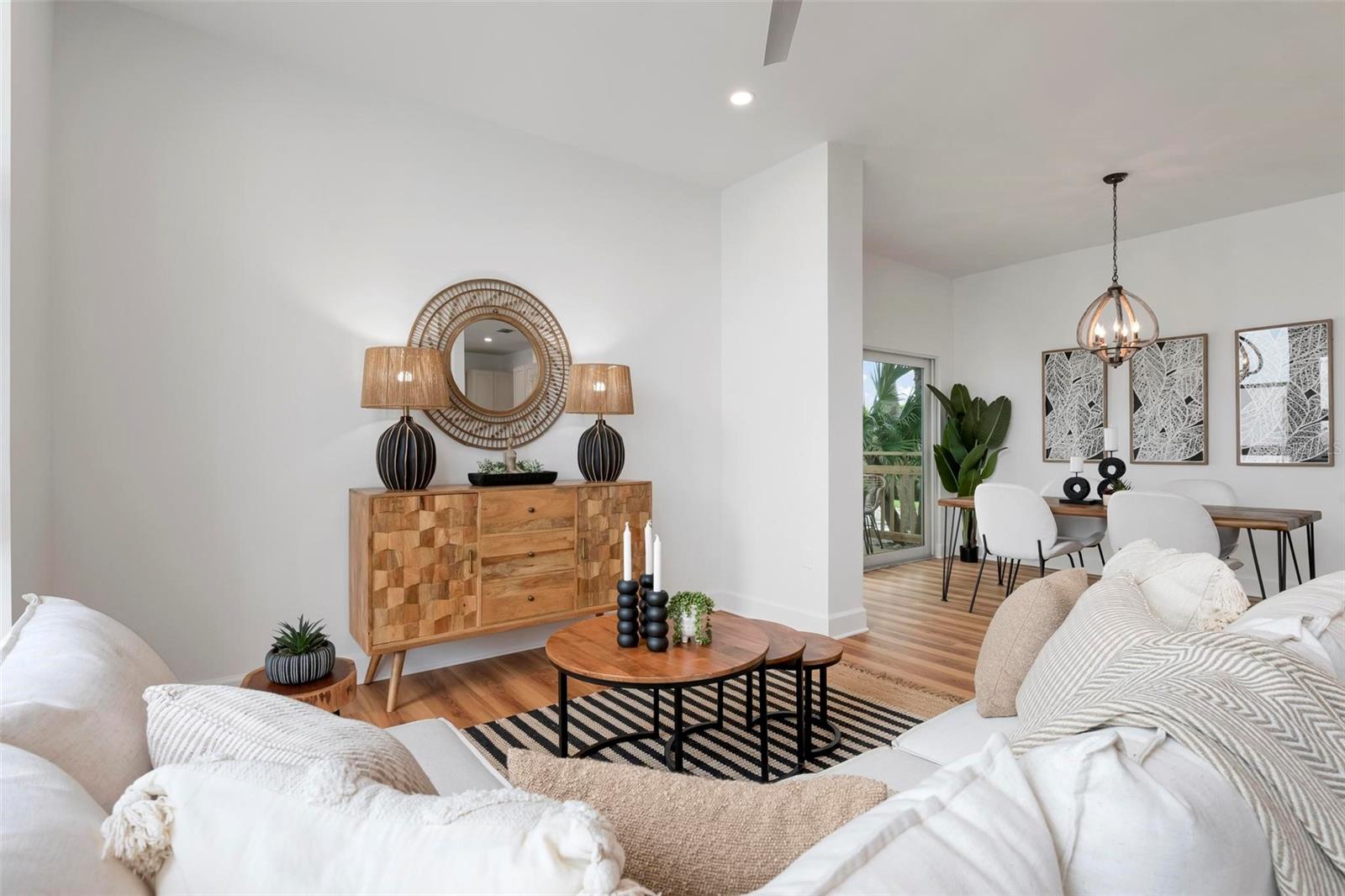 ISLAND SHORES - Residential