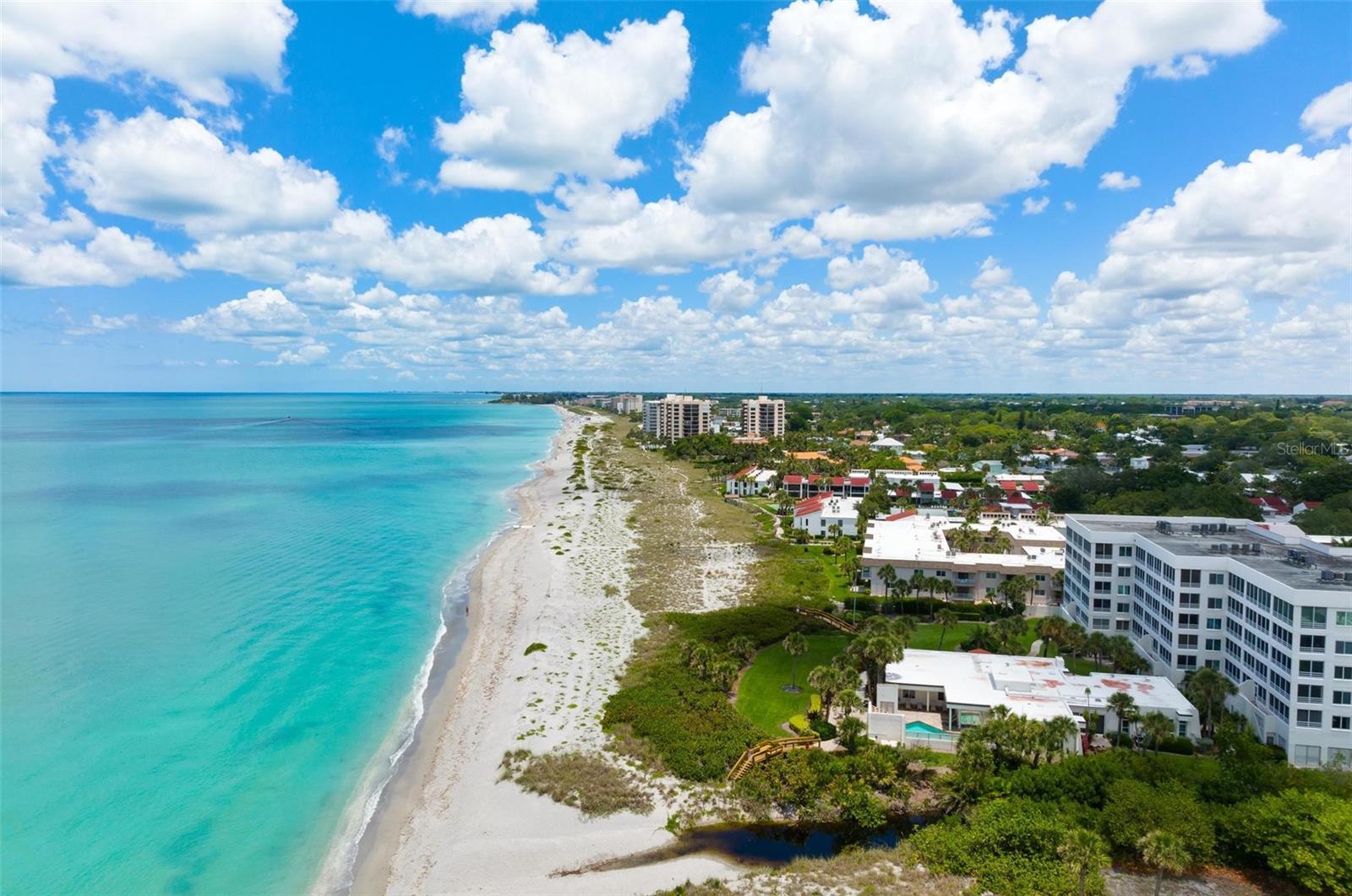ISLAND SHORES - Residential