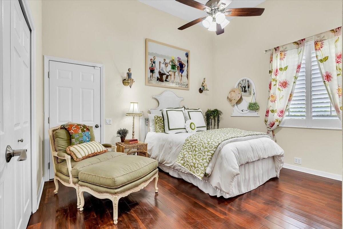 RIVERWOOD - Residential