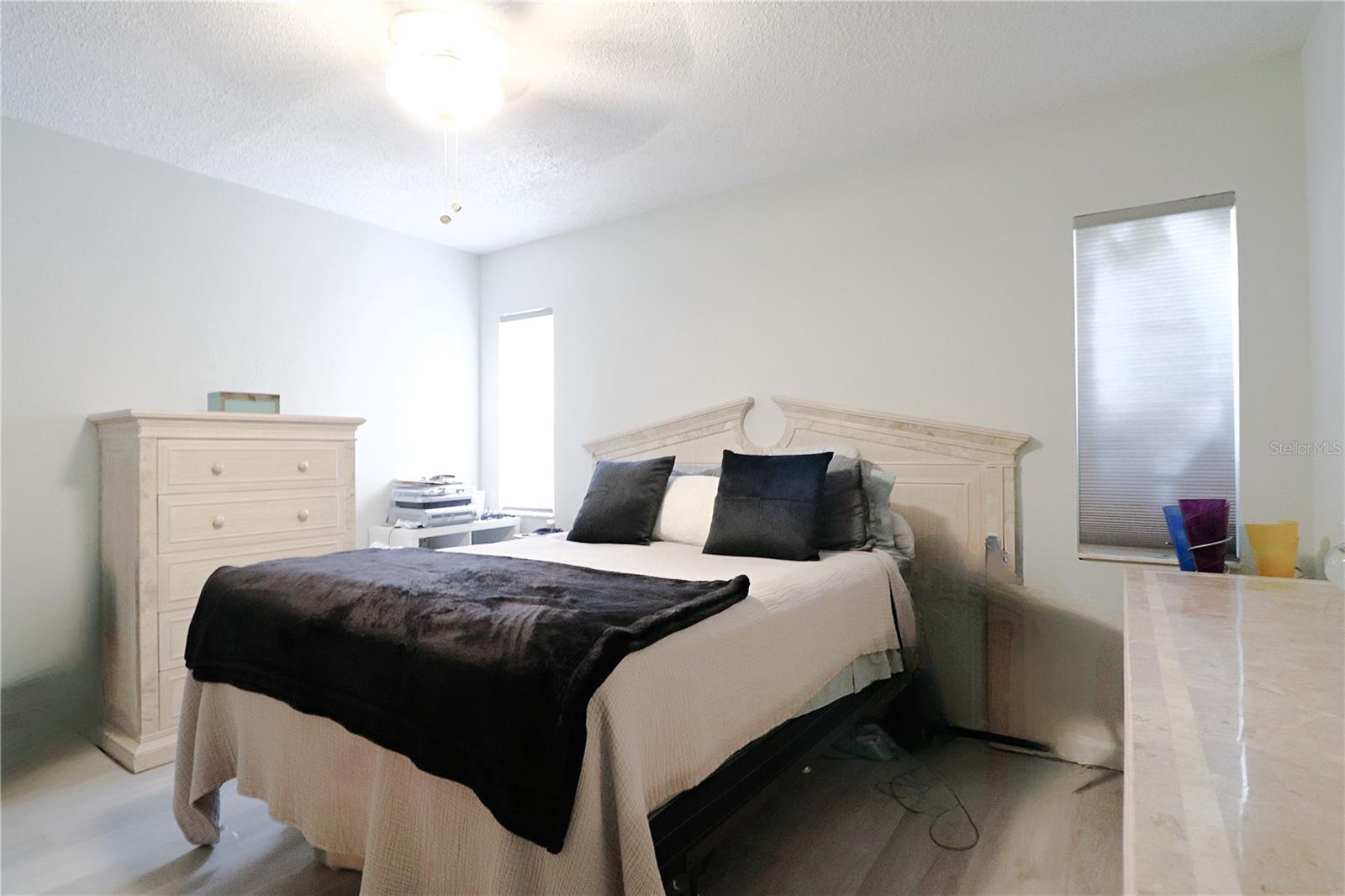 THUNDERBIRD HILL MANOR CONDO - Residential