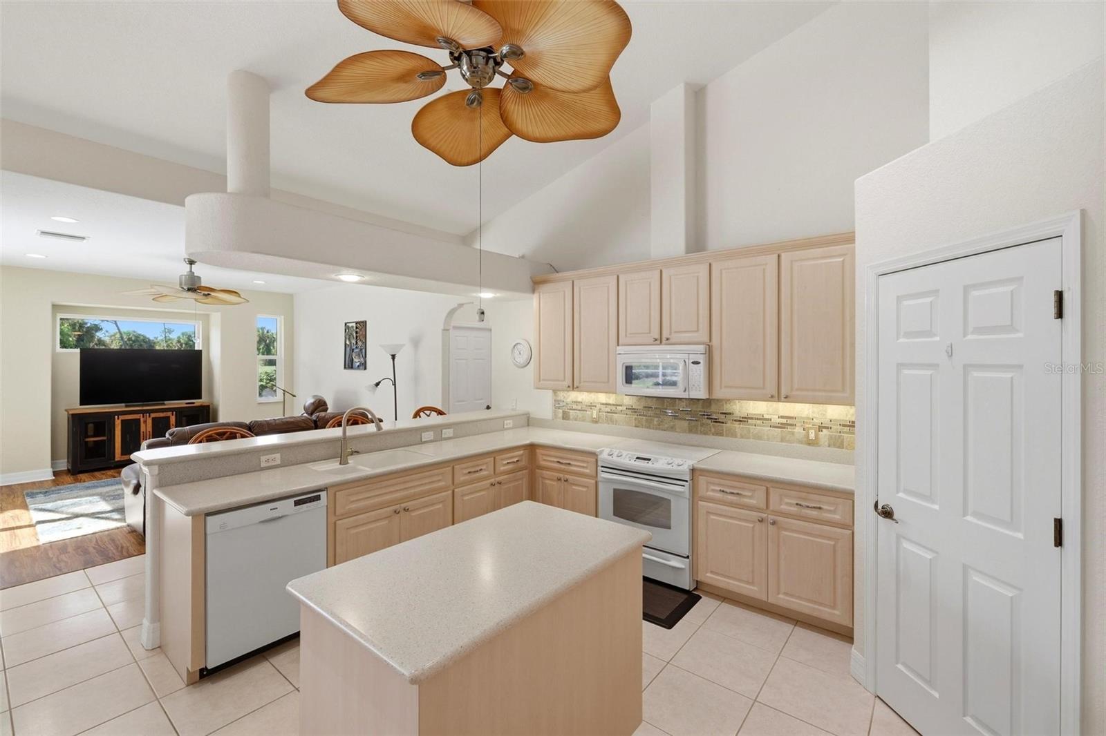 ROTONDA WEST BROADMOOR - Residential