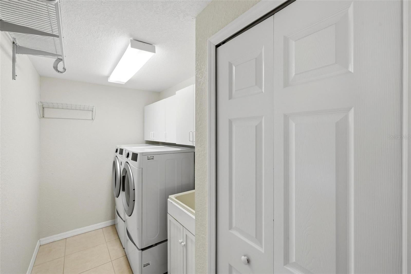 ROTONDA WEST BROADMOOR - Residential