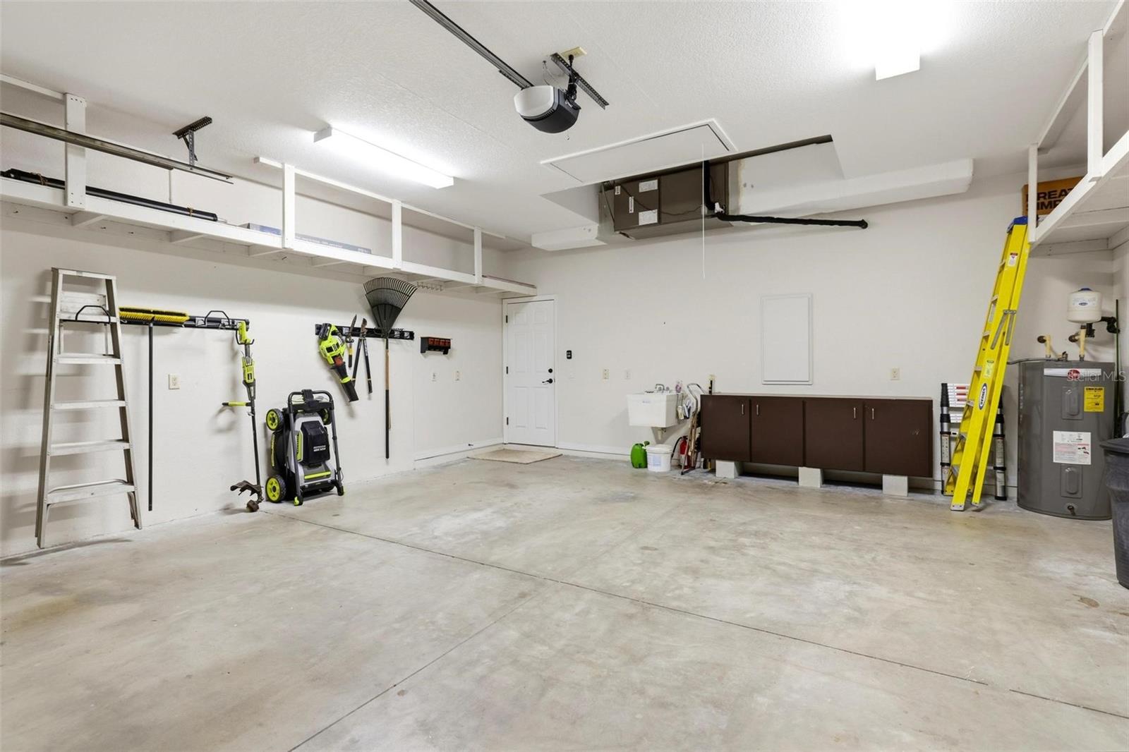 ROTONDA WEST BROADMOOR - Residential