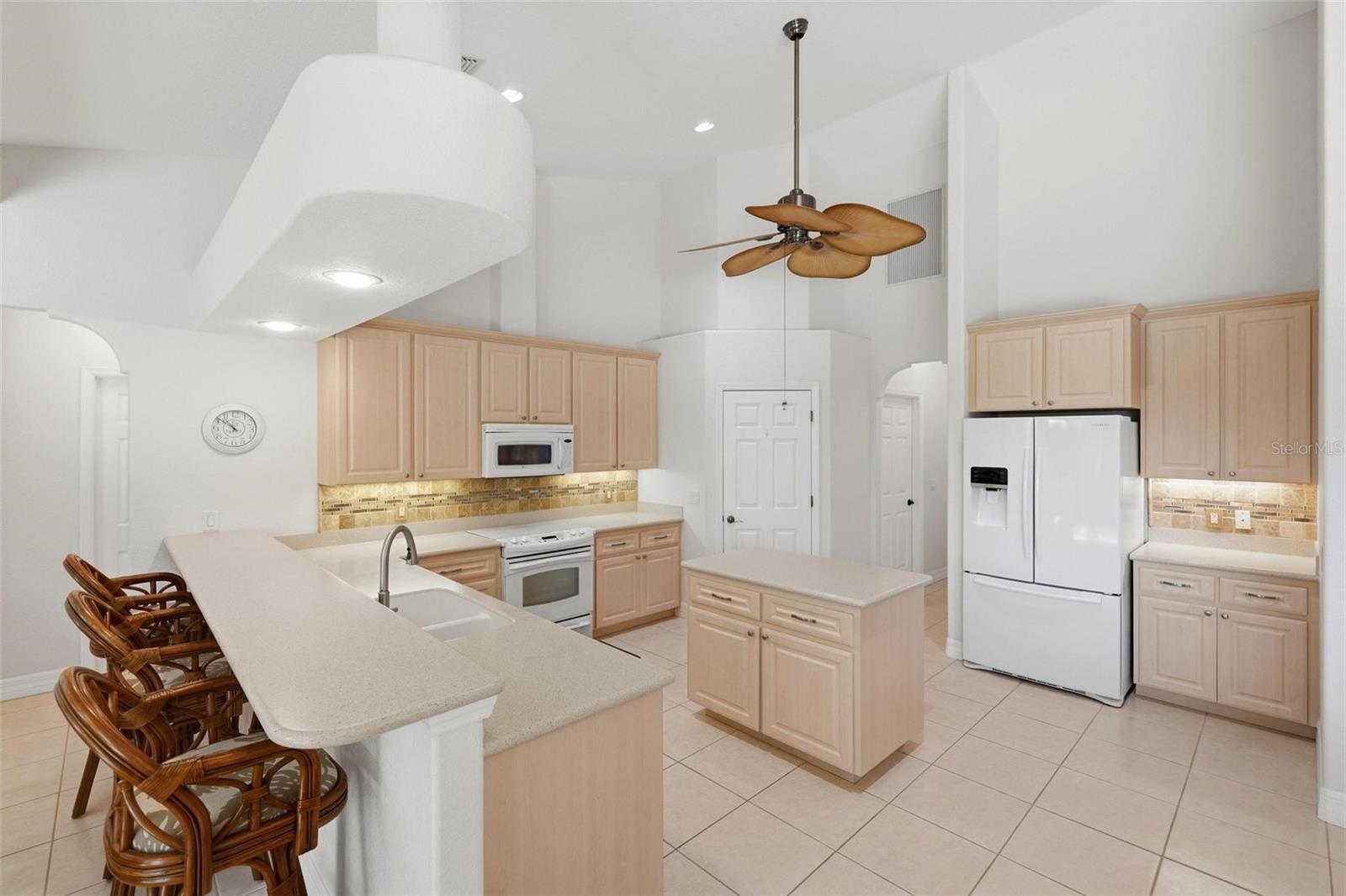 ROTONDA WEST BROADMOOR - Residential