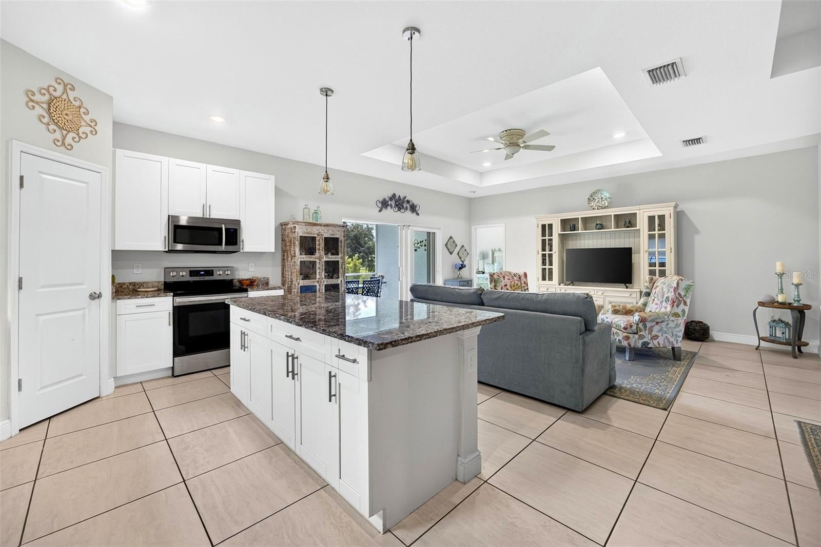 ROTONDA LAKES - Residential