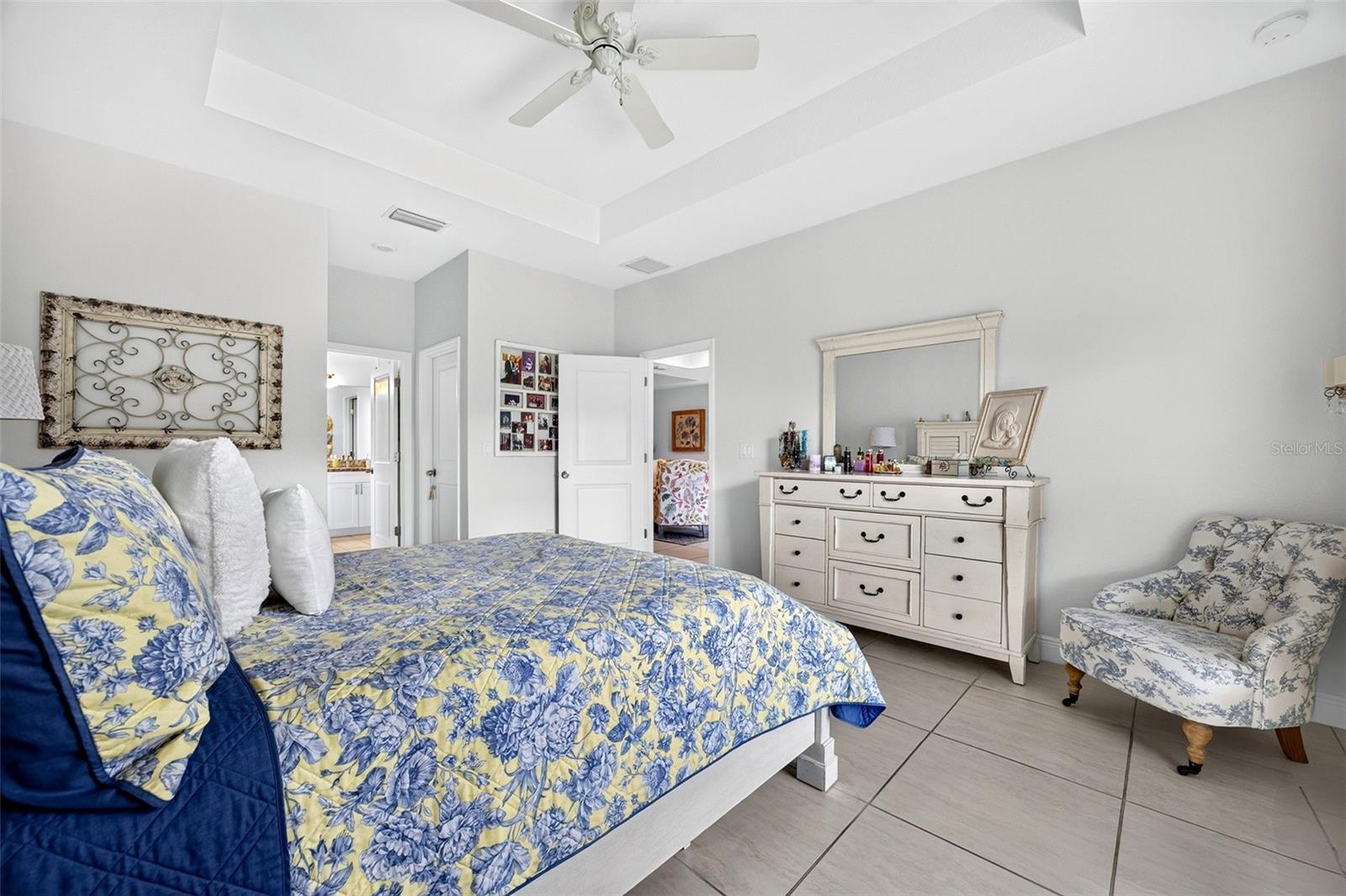 ROTONDA LAKES - Residential
