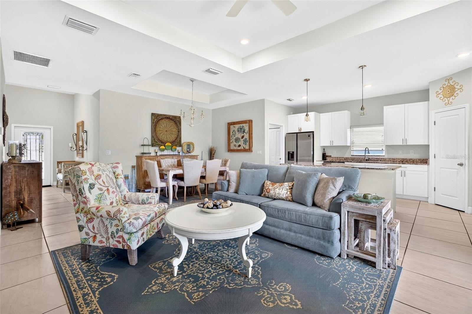 ROTONDA LAKES - Residential