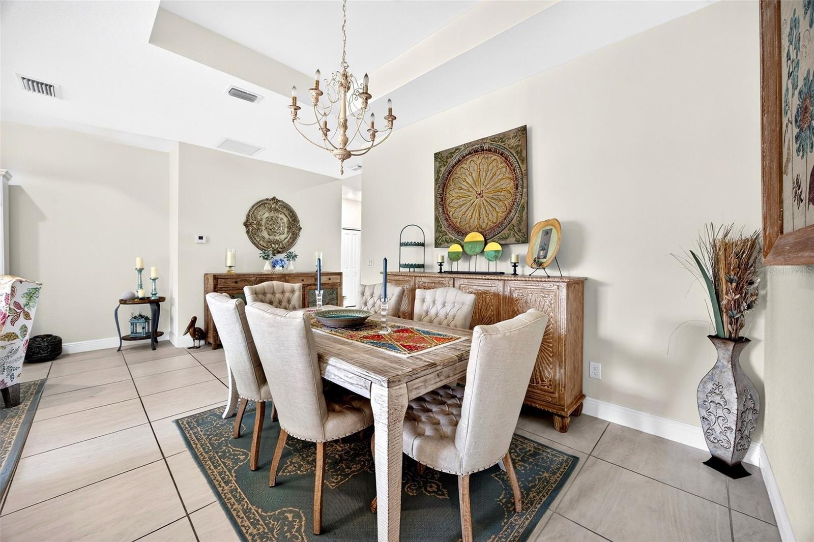 ROTONDA LAKES - Residential
