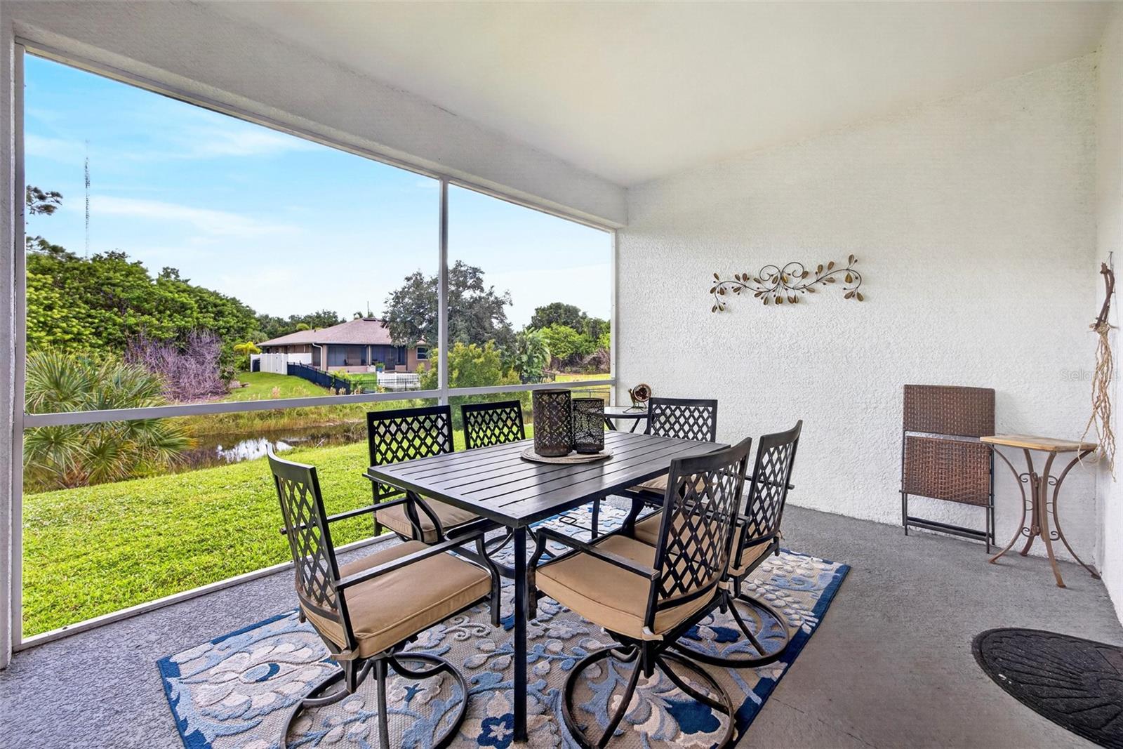 ROTONDA LAKES - Residential