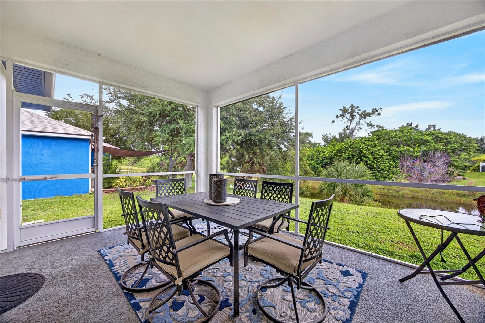 ROTONDA LAKES - Residential