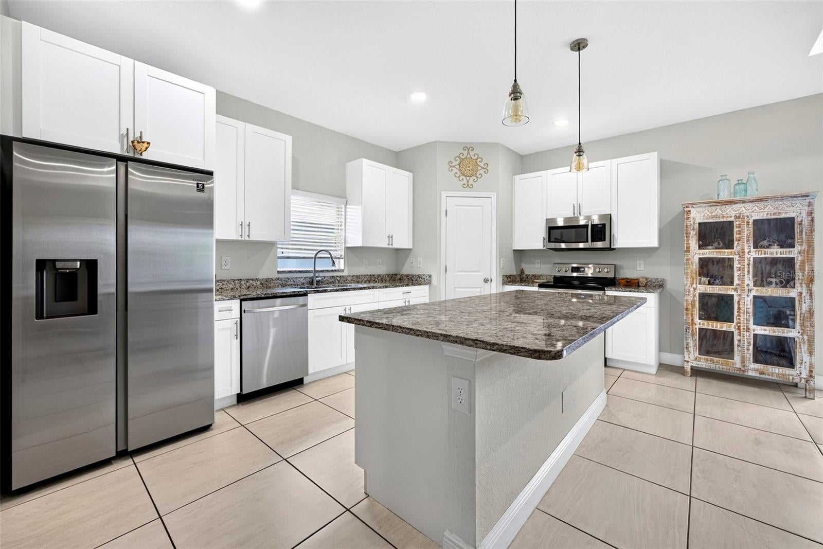 ROTONDA LAKES - Residential