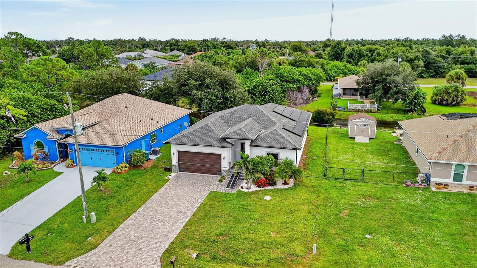 ROTONDA LAKES - Residential