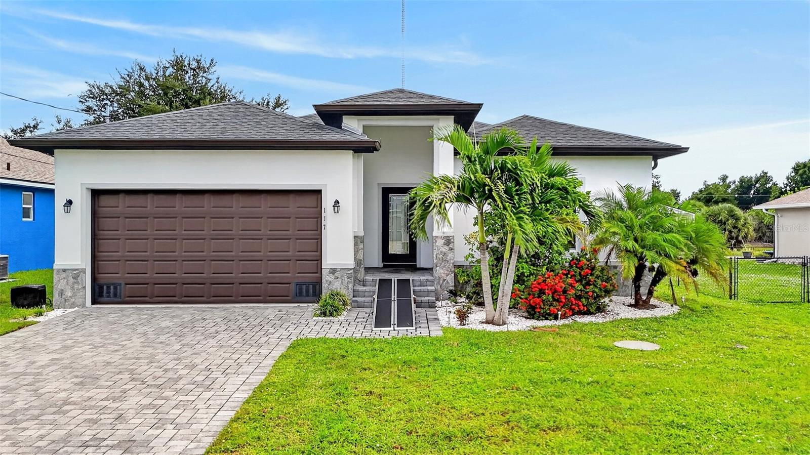 ROTONDA LAKES - Residential
