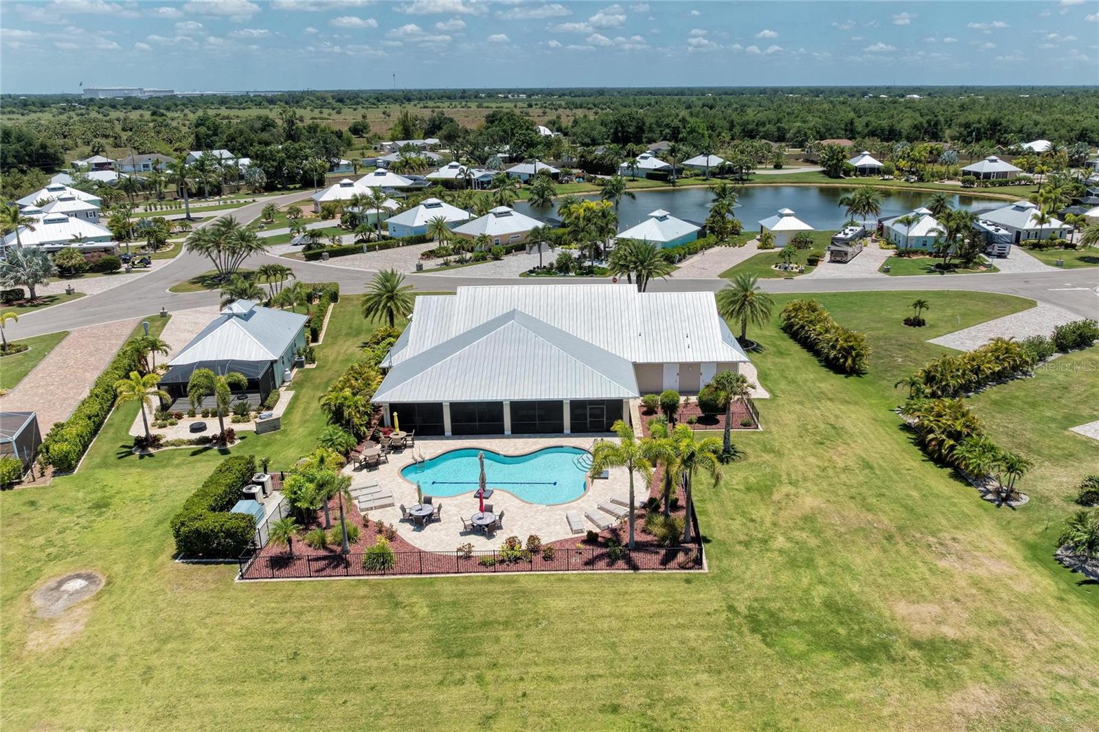 THORNTON CRK MOTORCOACH RESIDENCE - Residential