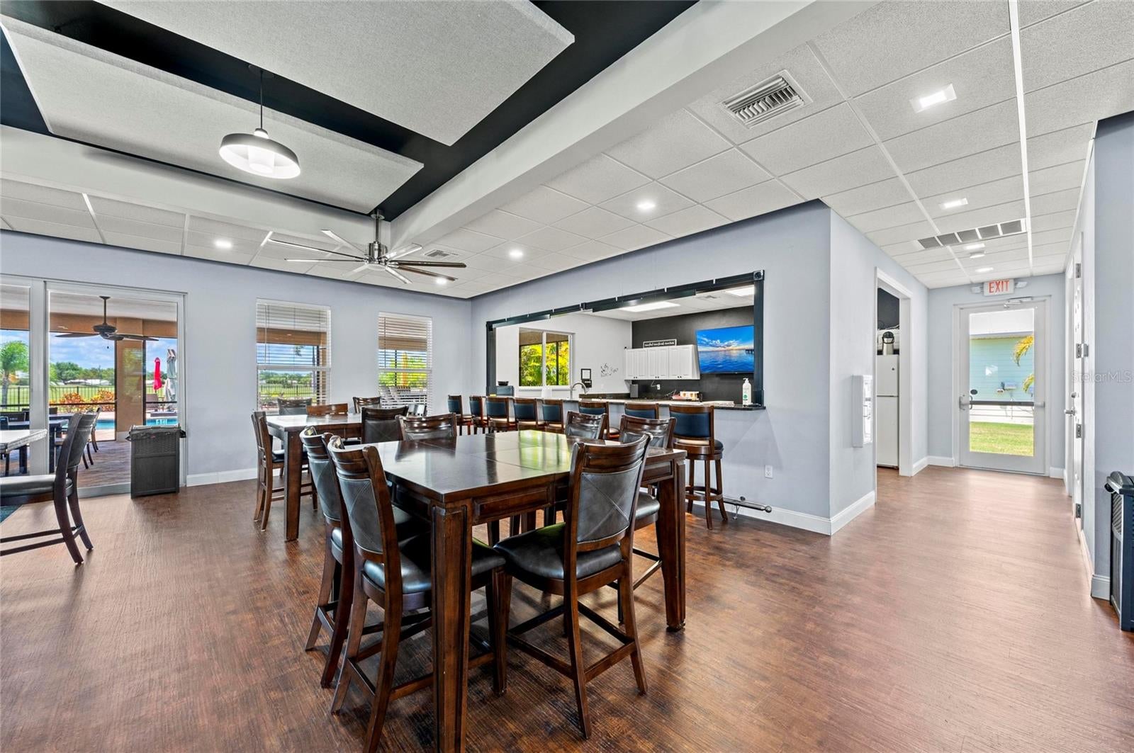 THORNTON CRK MOTORCOACH RESIDENCE - Residential