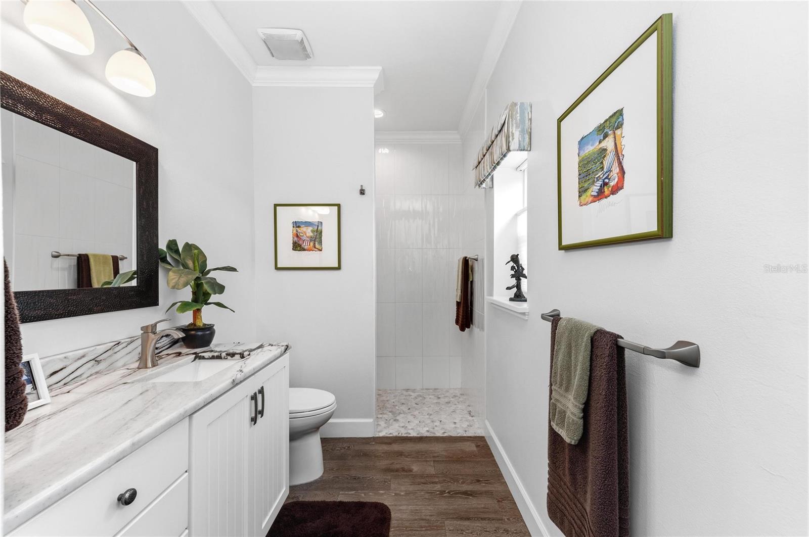 THORNTON CRK MOTORCOACH RESIDENCE - Residential