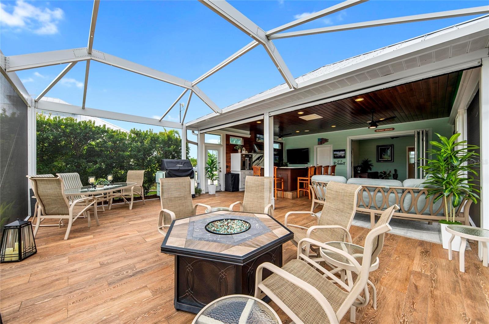 THORNTON CRK MOTORCOACH RESIDENCE - Residential