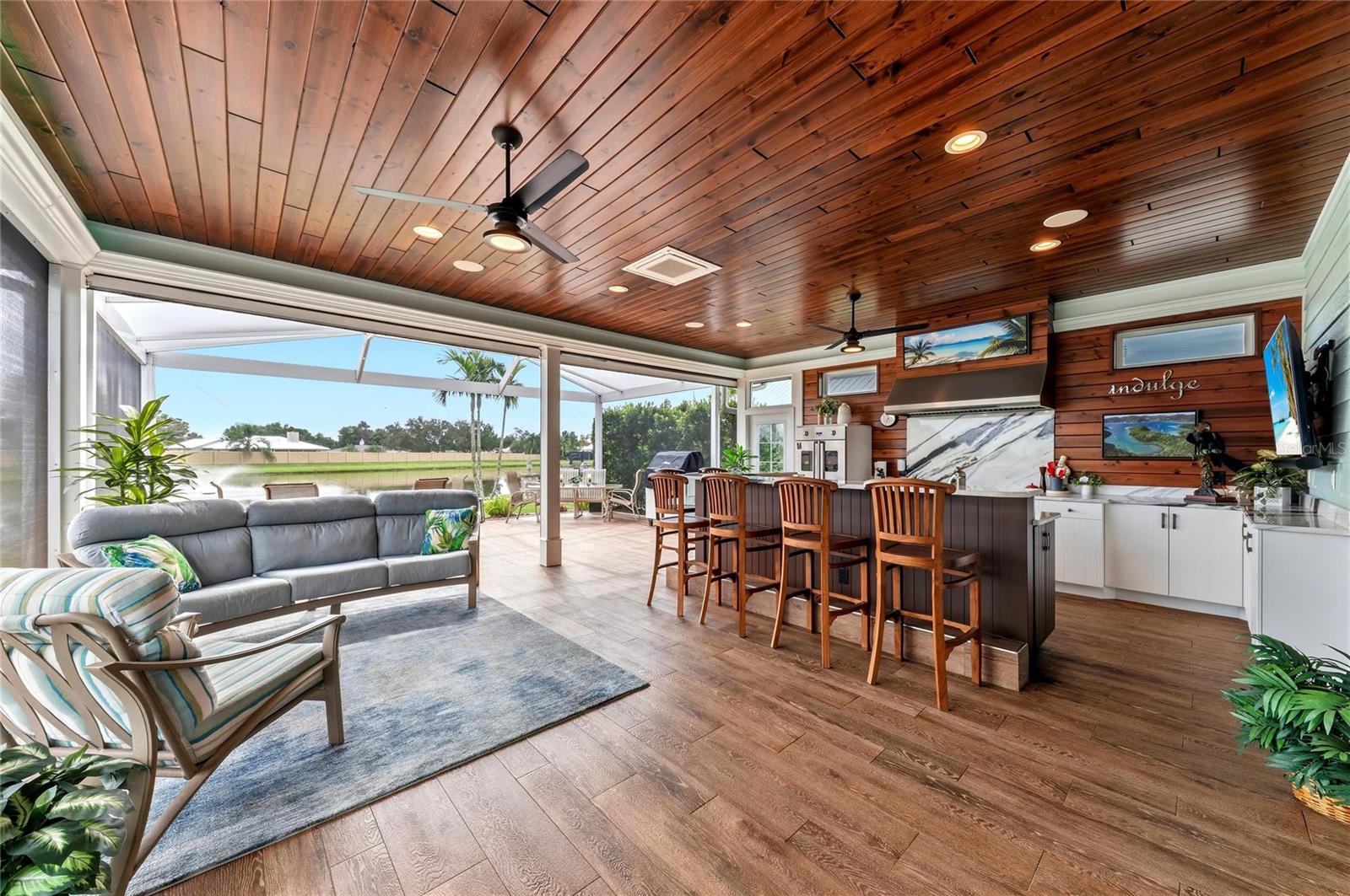 THORNTON CRK MOTORCOACH RESIDENCE - Residential