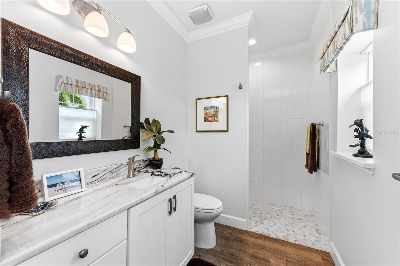 THORNTON CRK MOTORCOACH RESIDENCE - Residential