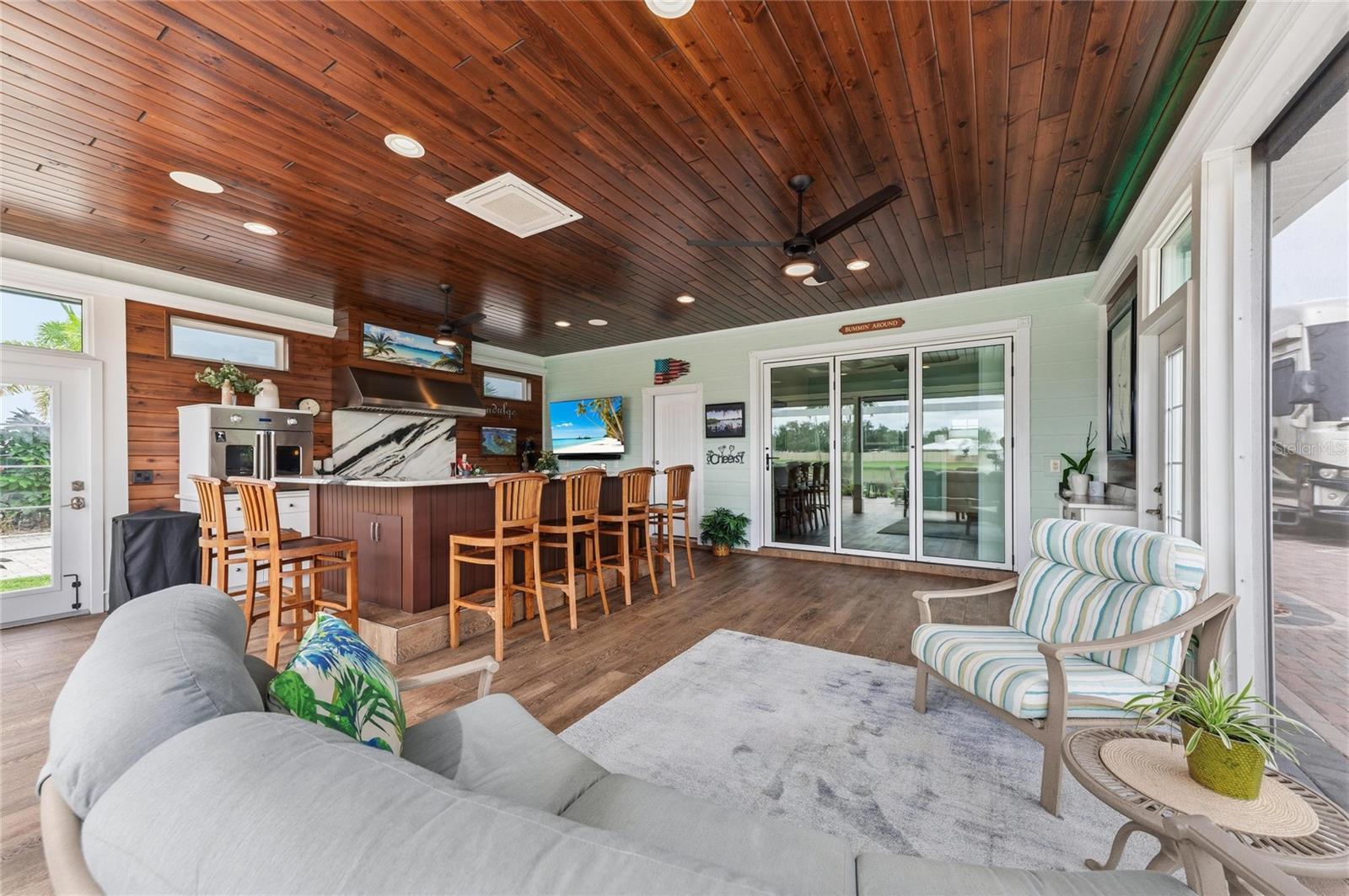 THORNTON CRK MOTORCOACH RESIDENCE - Residential