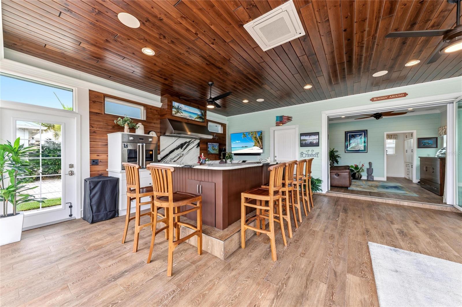 THORNTON CRK MOTORCOACH RESIDENCE - Residential