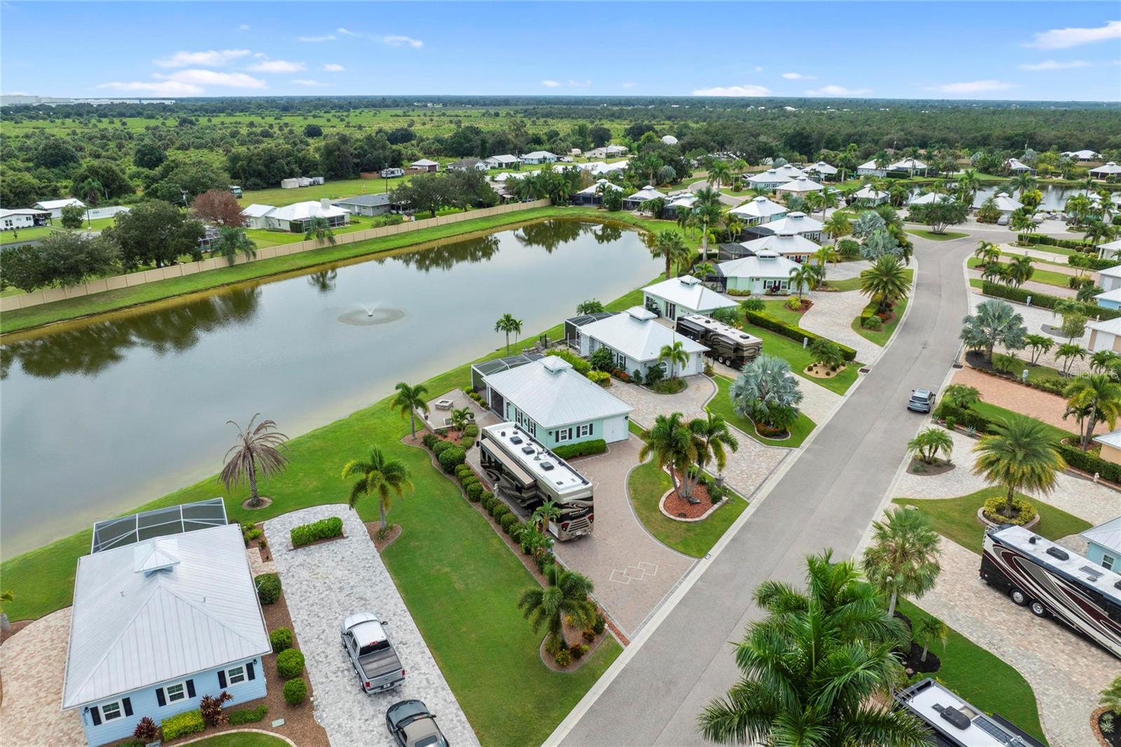 THORNTON CRK MOTORCOACH RESIDENCE - Residential