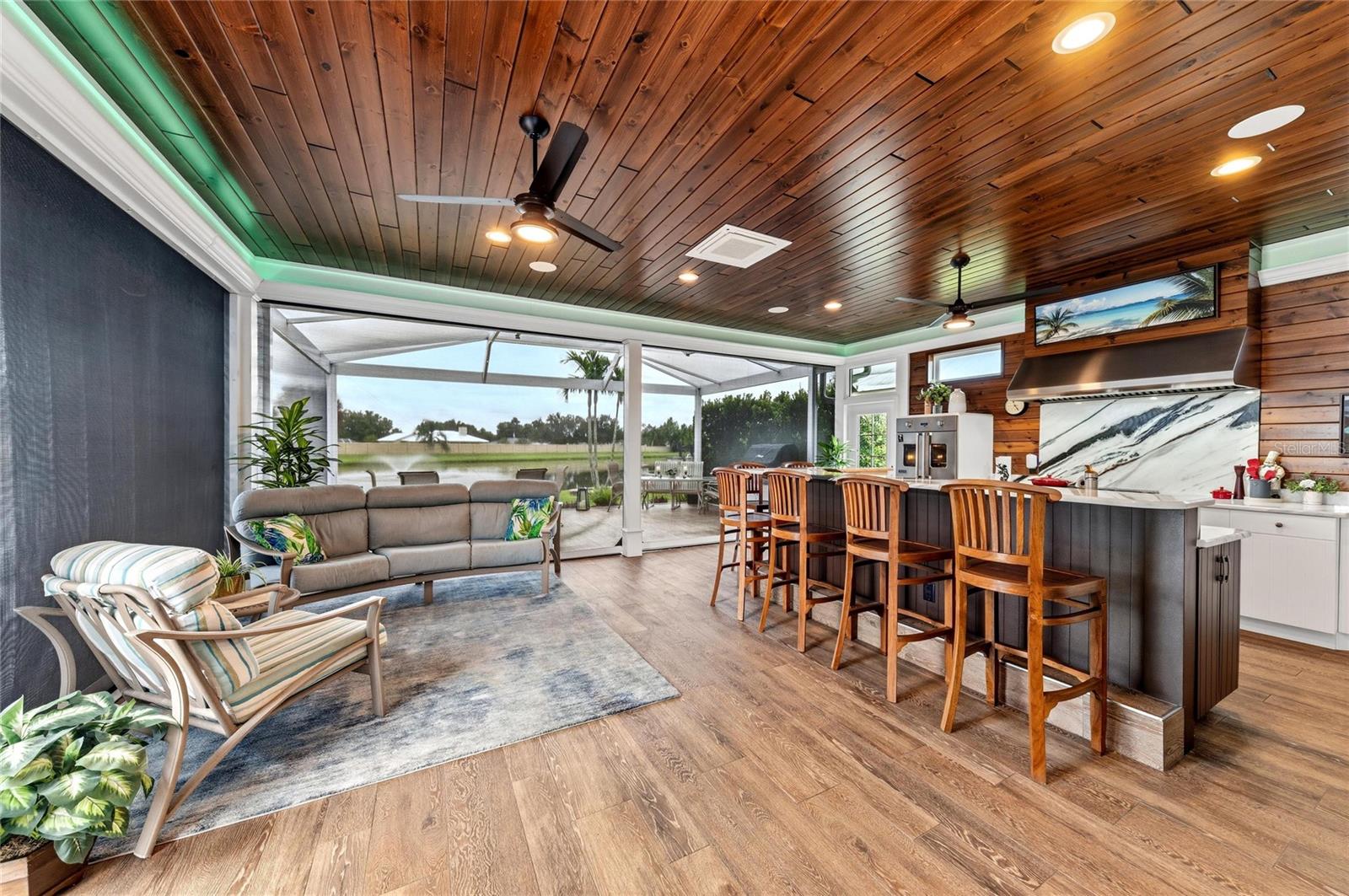 THORNTON CRK MOTORCOACH RESIDENCE - Residential