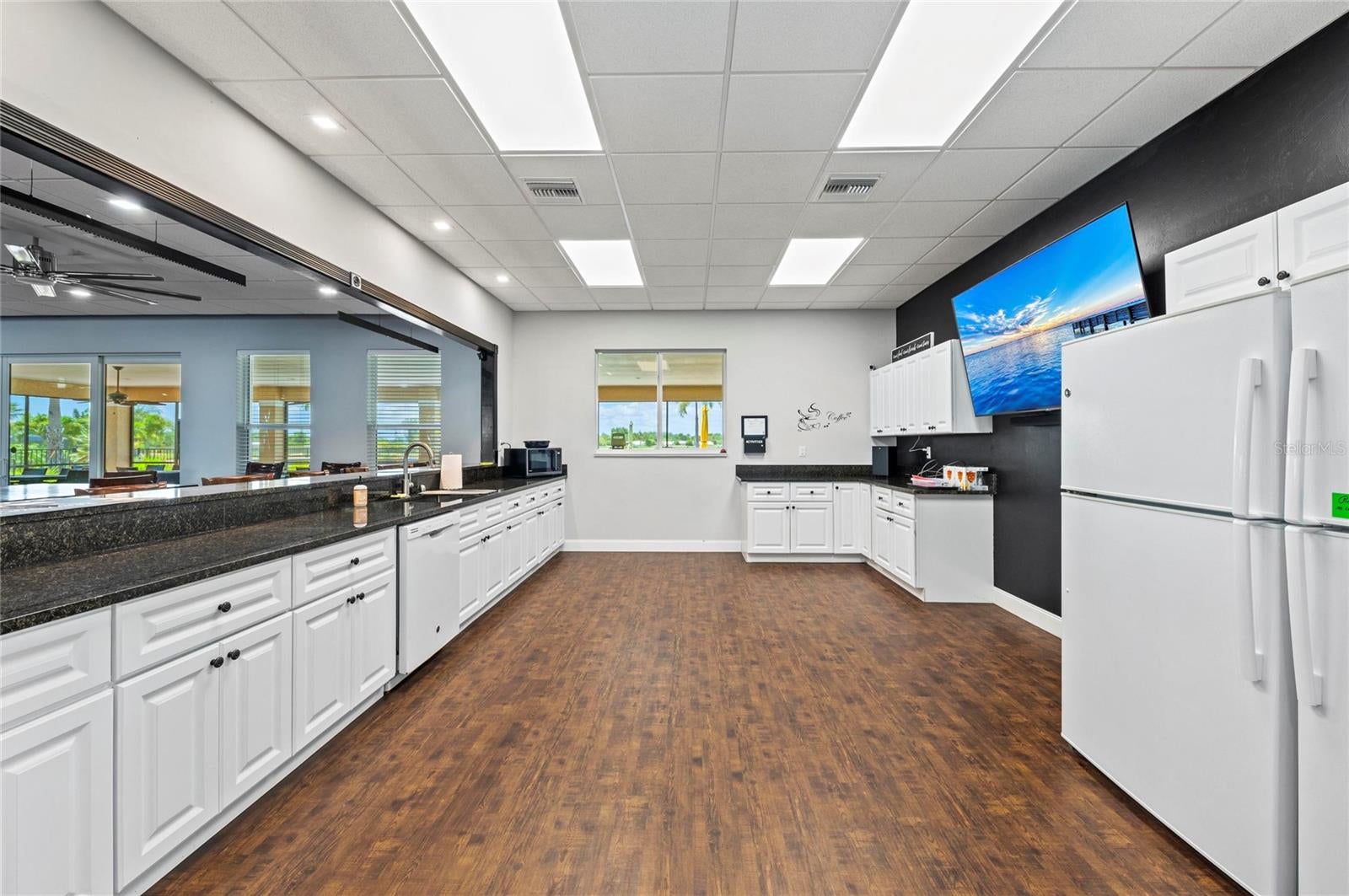 THORNTON CRK MOTORCOACH RESIDENCE - Residential
