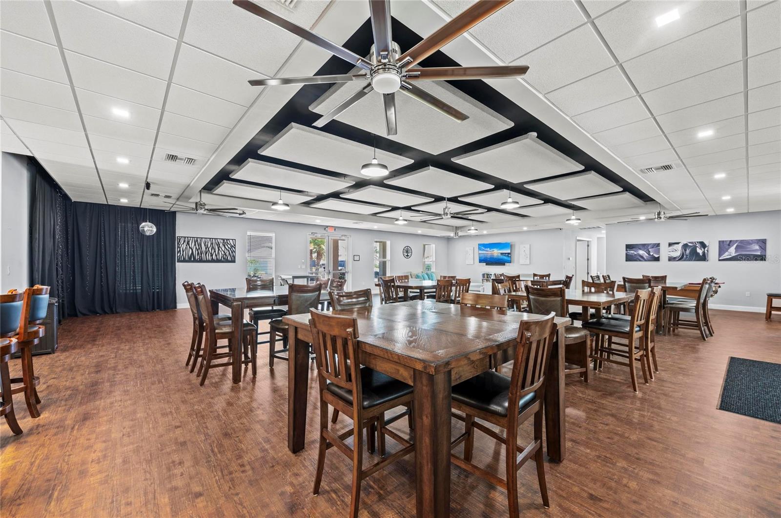 THORNTON CRK MOTORCOACH RESIDENCE - Residential