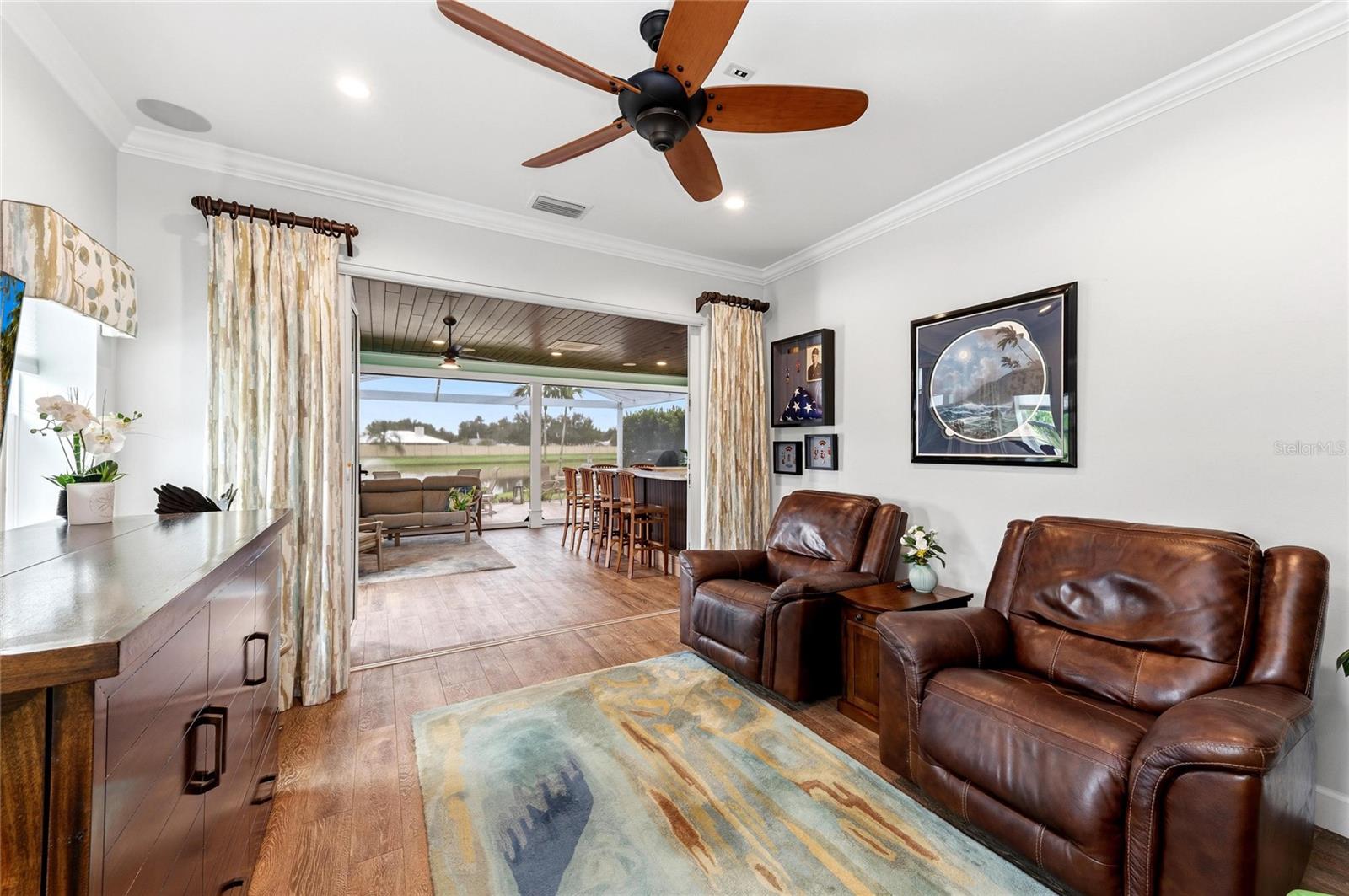 THORNTON CRK MOTORCOACH RESIDENCE - Residential