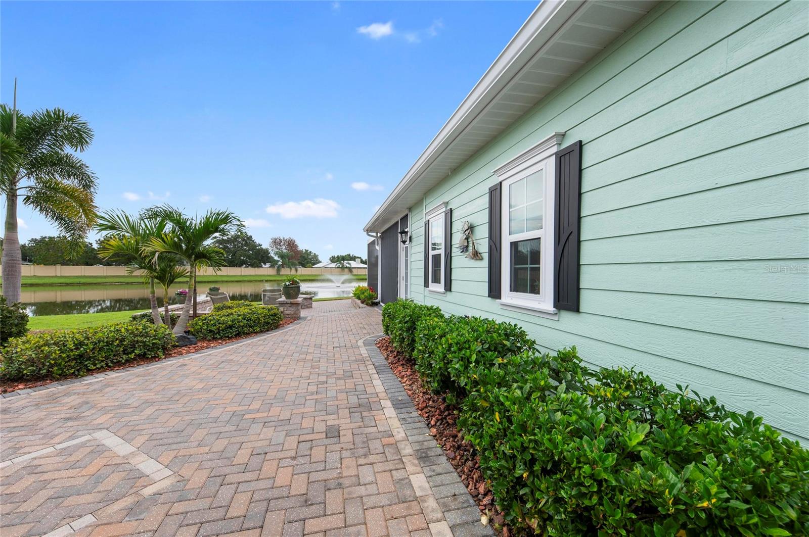 THORNTON CRK MOTORCOACH RESIDENCE - Residential