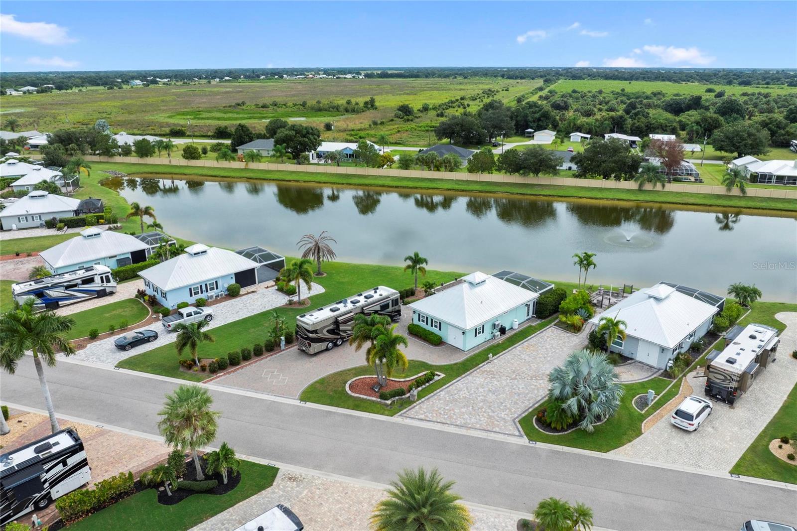 THORNTON CRK MOTORCOACH RESIDENCE - Residential