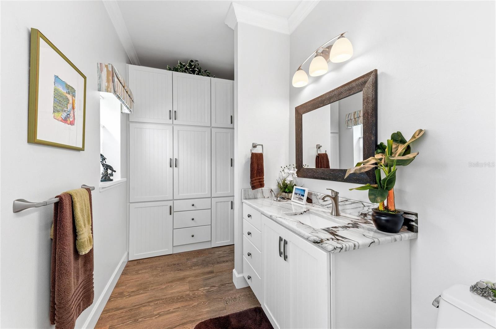 THORNTON CRK MOTORCOACH RESIDENCE - Residential