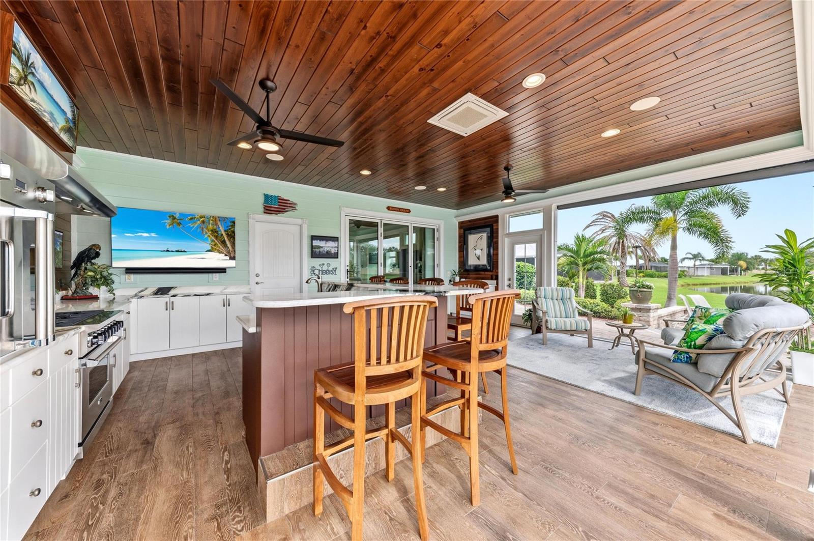 THORNTON CRK MOTORCOACH RESIDENCE - Residential