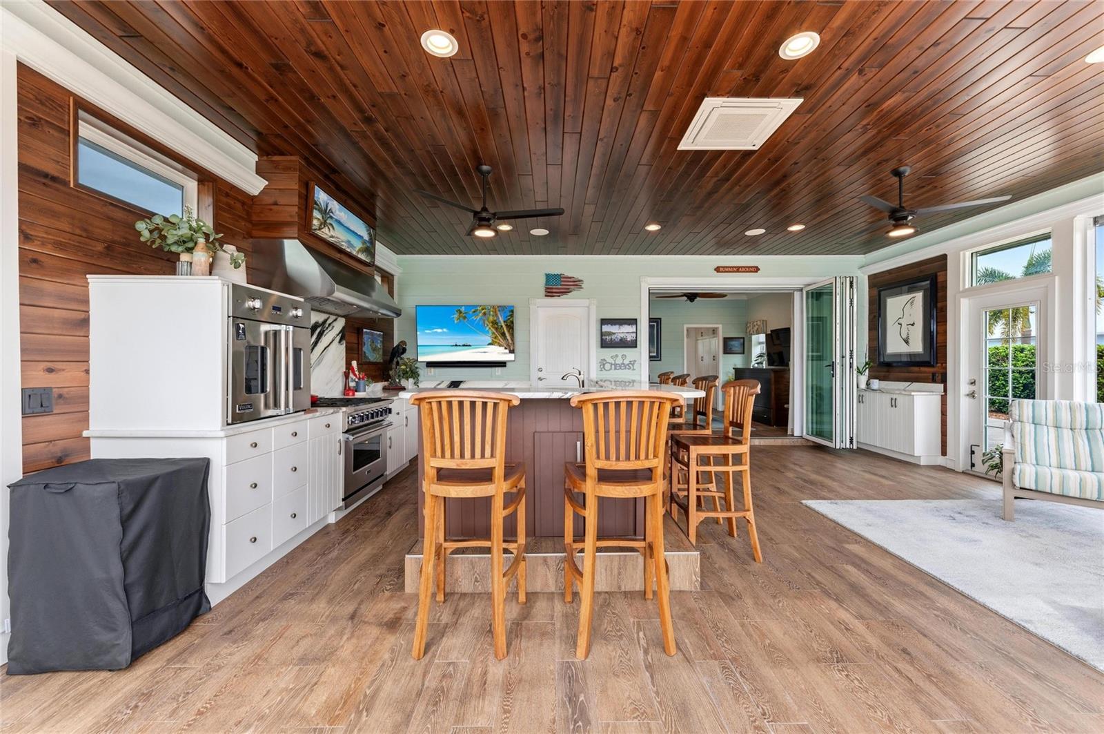 THORNTON CRK MOTORCOACH RESIDENCE - Residential