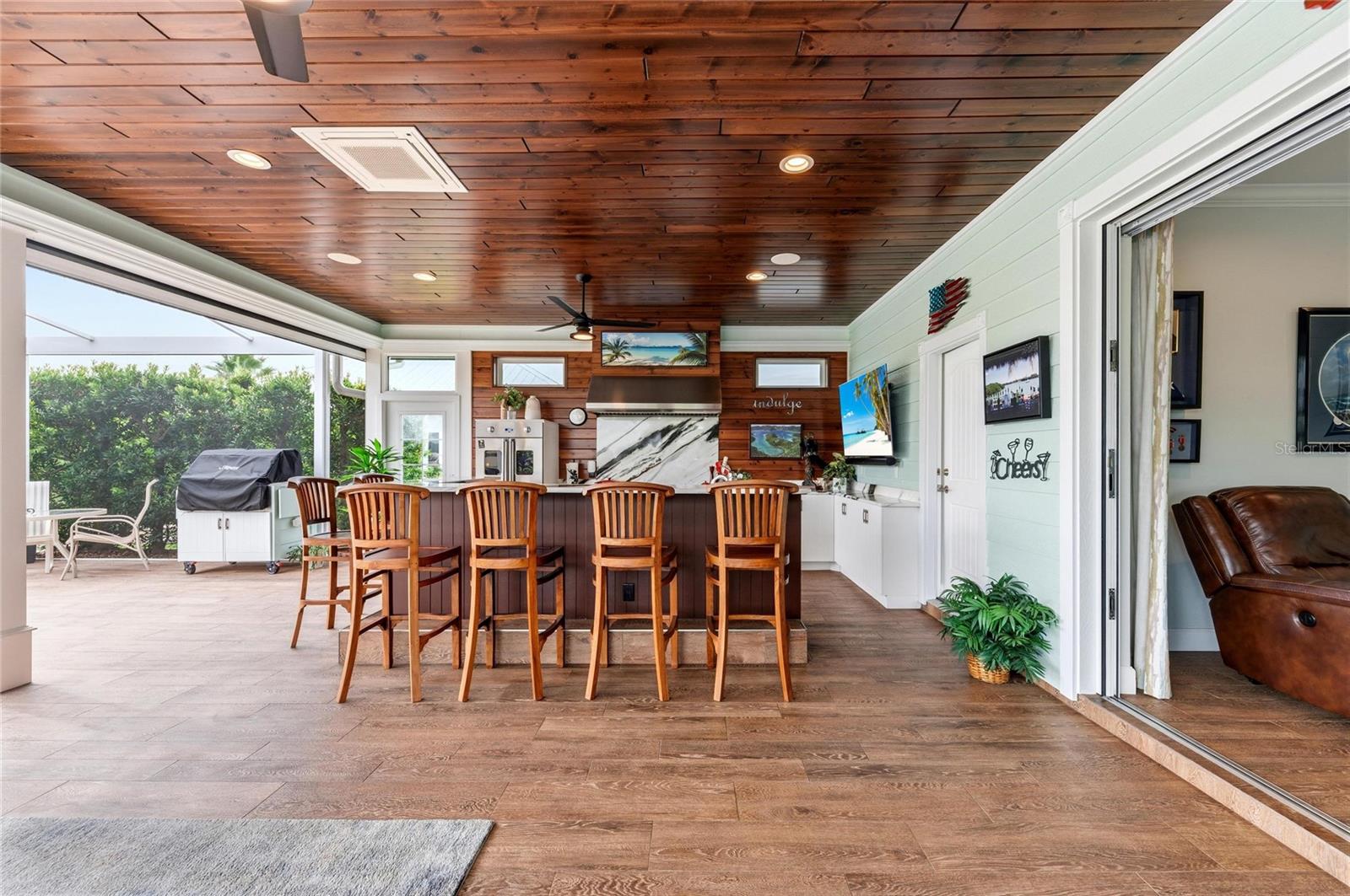 THORNTON CRK MOTORCOACH RESIDENCE - Residential