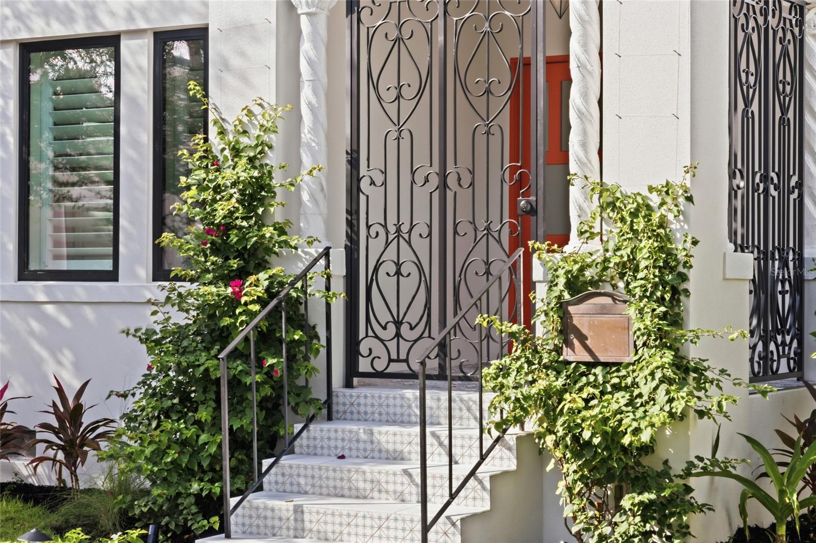 BURNS COURT - Residential