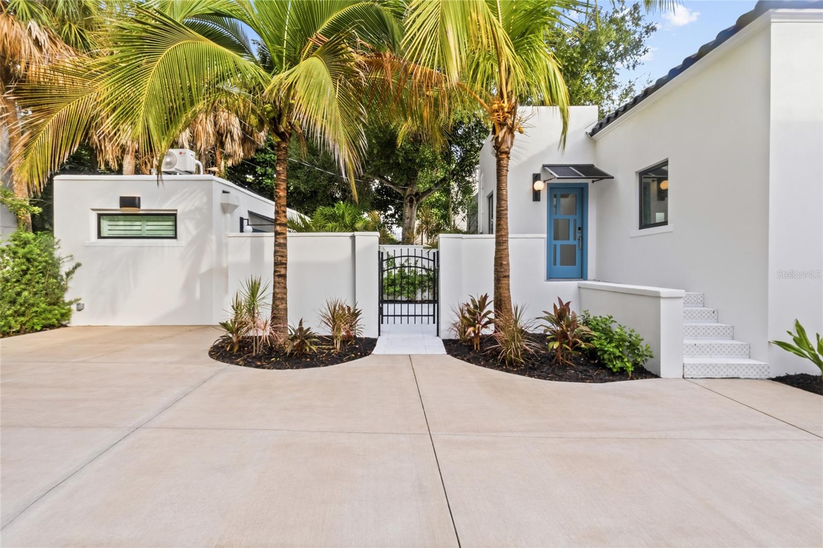 BURNS COURT - Residential