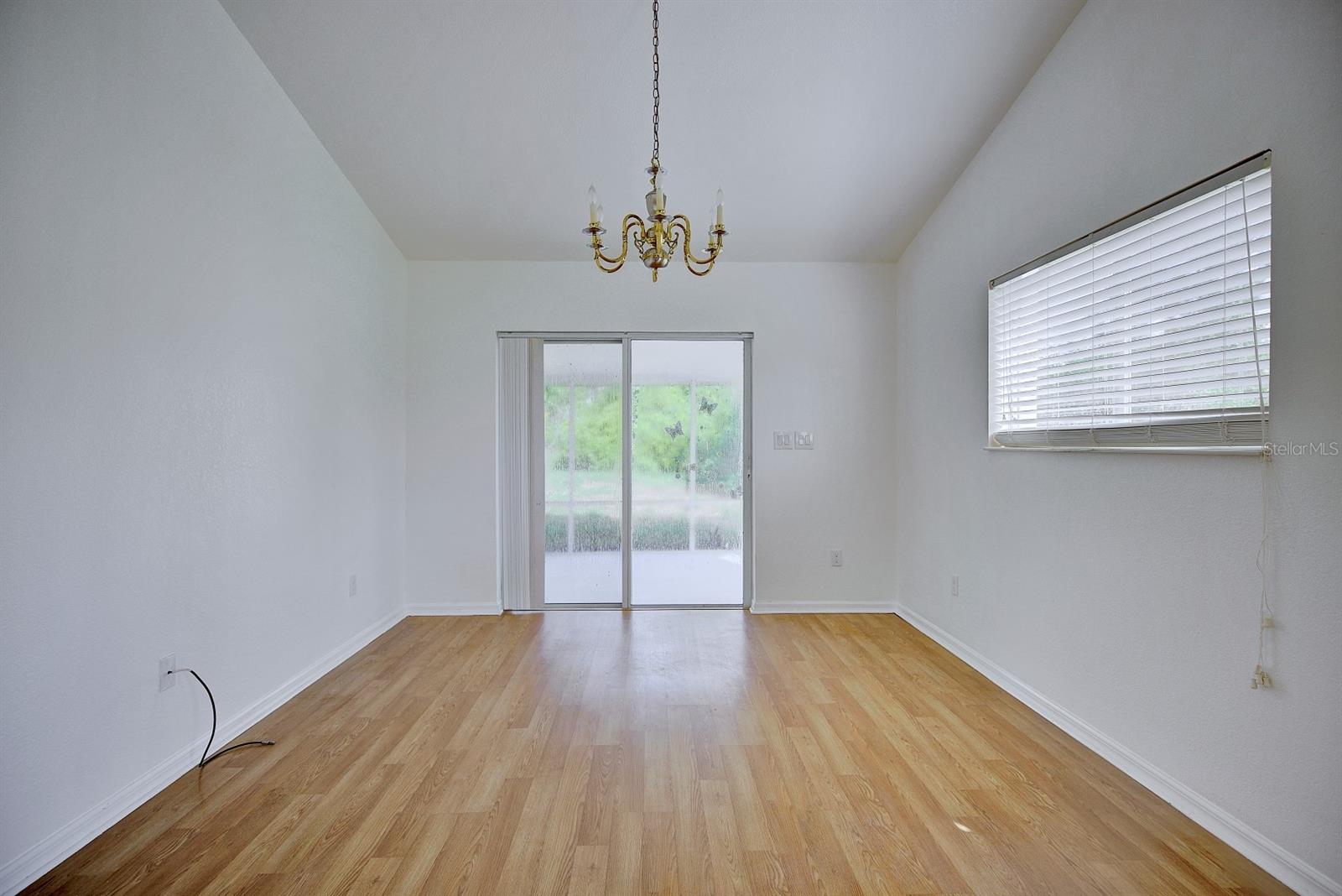 SUNN LAKES EST - Residential