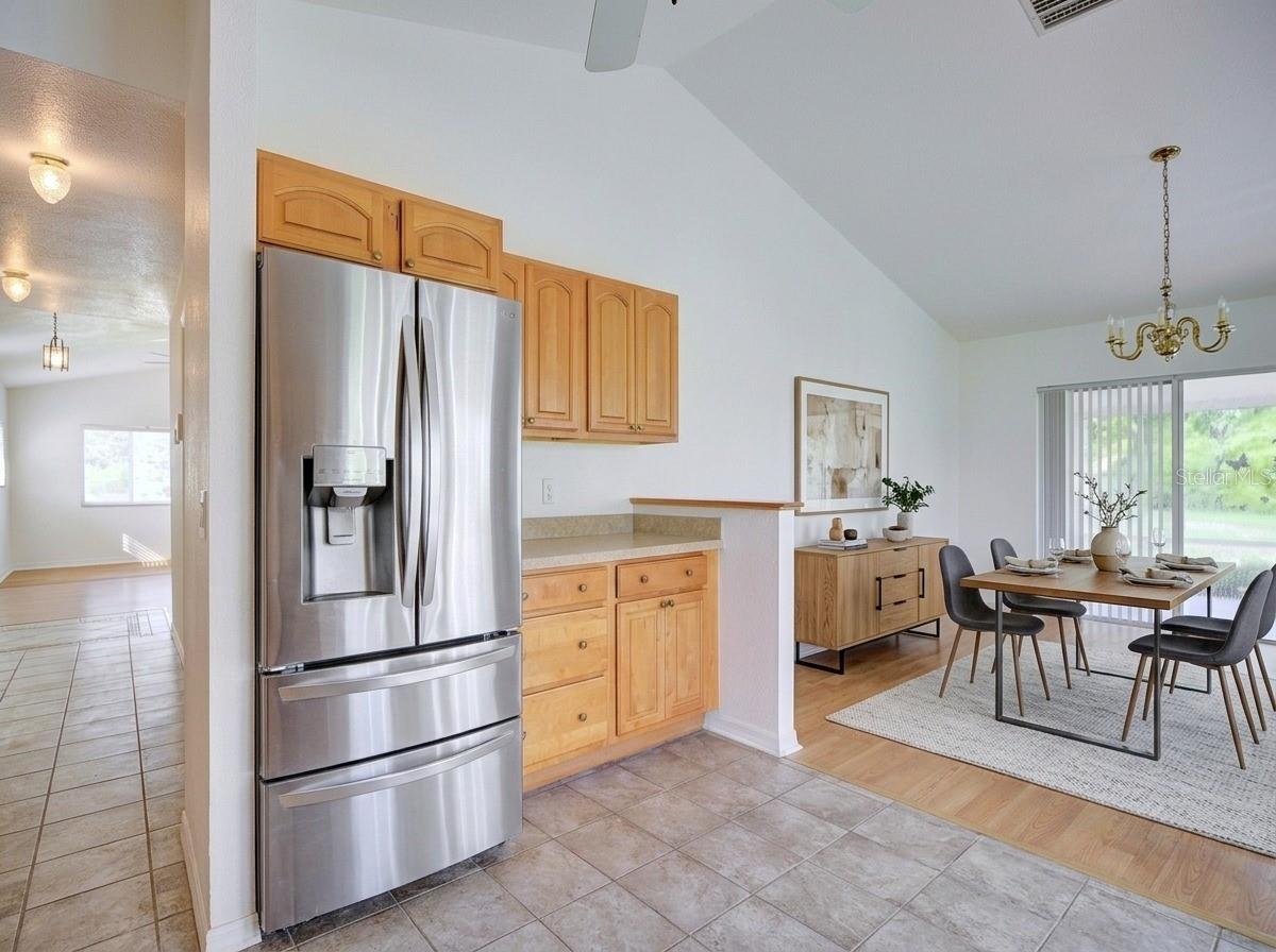 SUNN LAKES EST - Residential