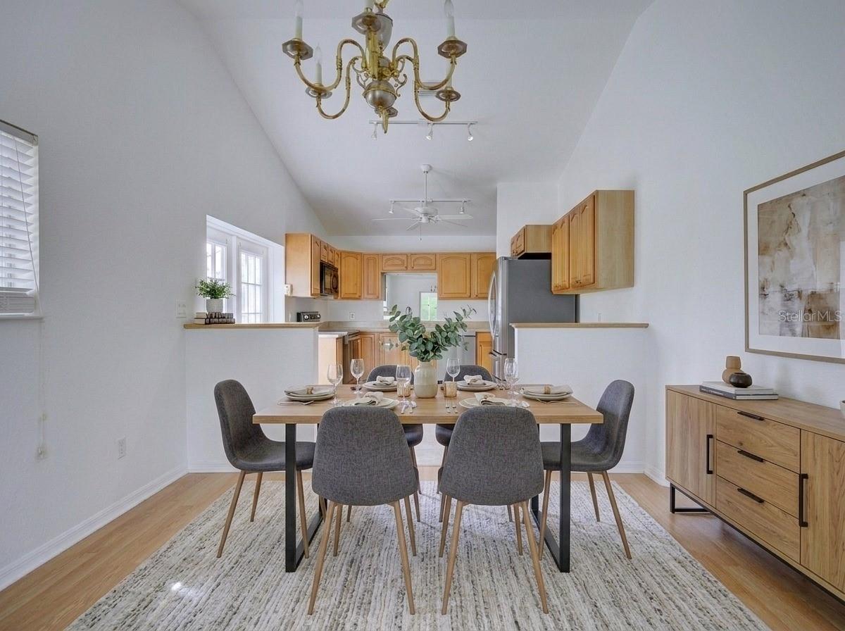 SUNN LAKES EST - Residential